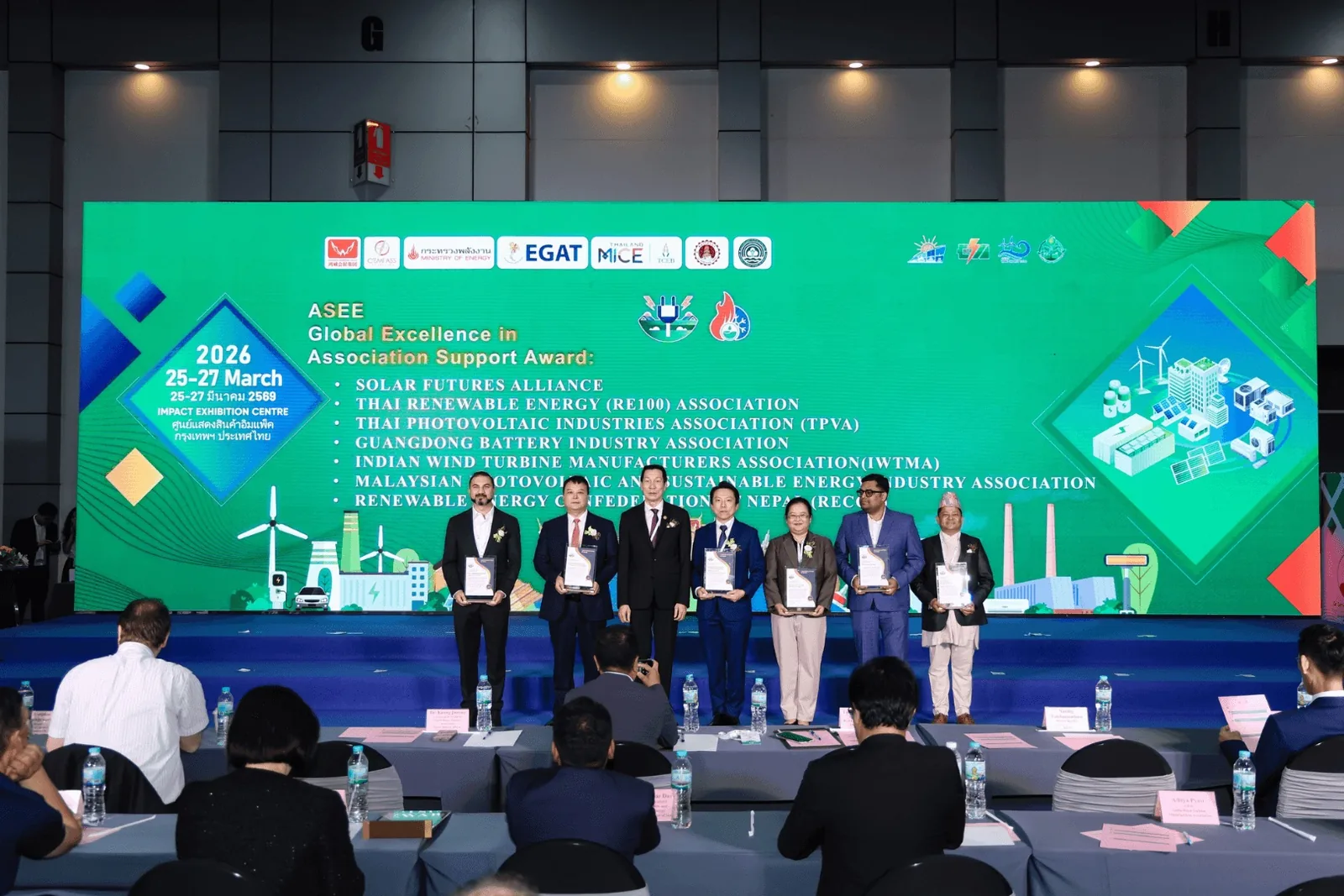 Solar Futures Alliance receiving ASEE Global Excellence in Association Support Award